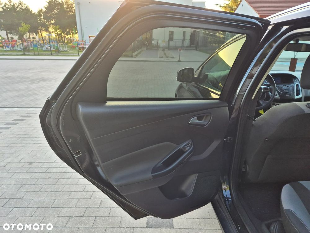 Ford Focus 1.6 Trend Sport - 13