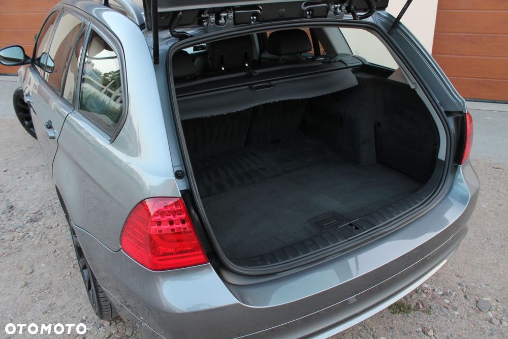 BMW Seria 3 318d DPF Edition Exclusive - 14