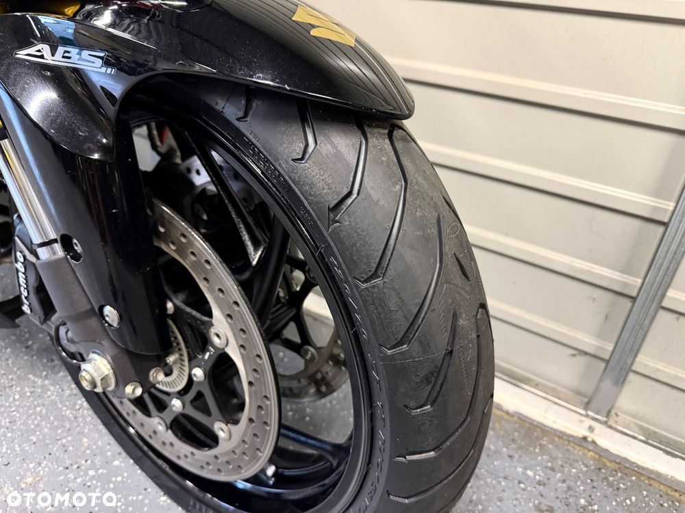 Suzuki GSX - 7
