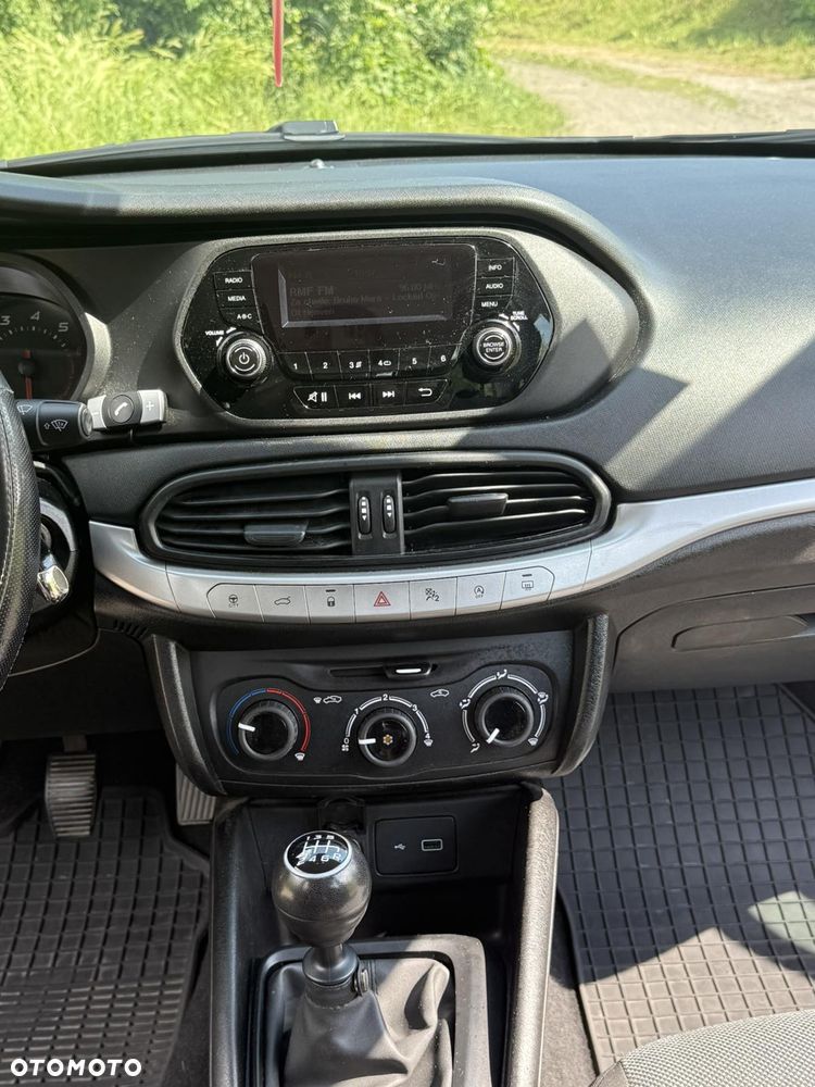Fiat Tipo 1.4 16V - 8