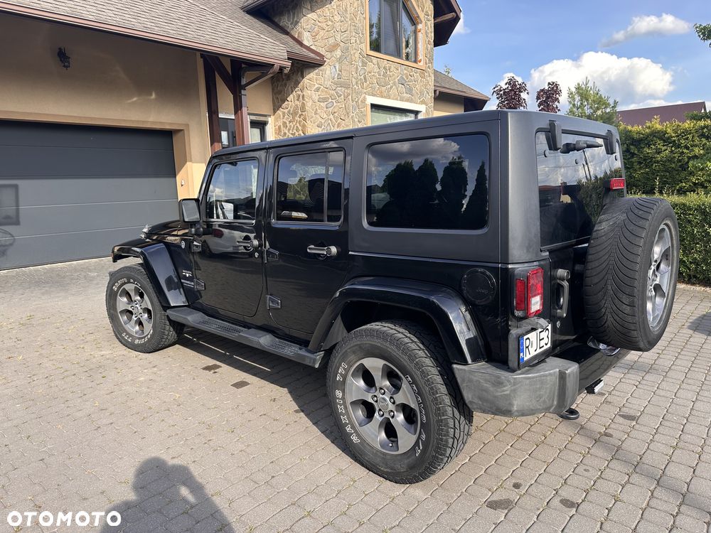 Jeep Wrangler 3.6 Unlim Sahara - 3