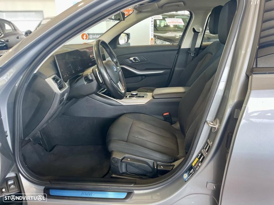 BMW 330 e Auto - 13