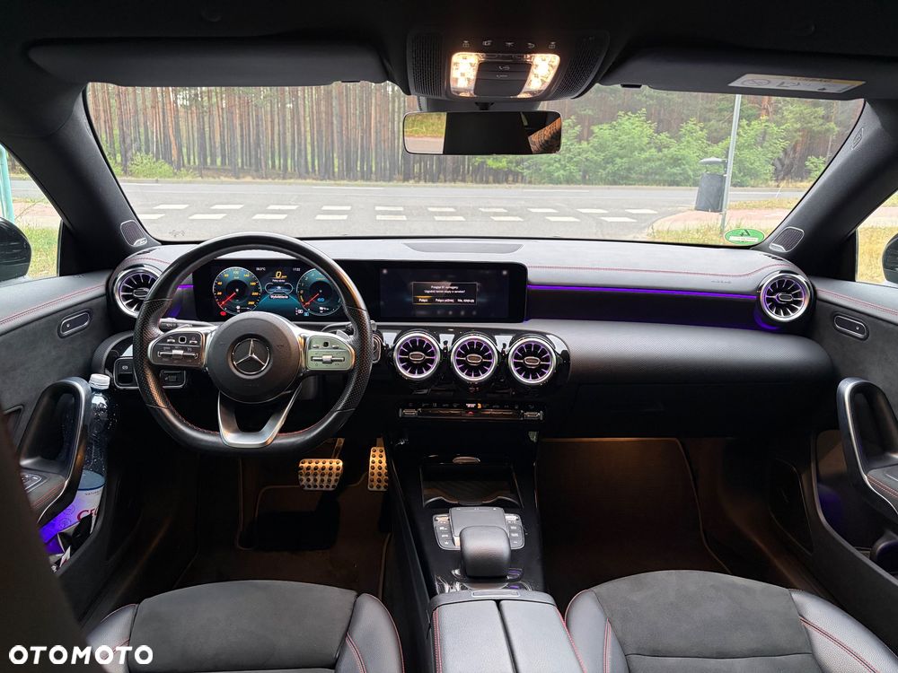 Mercedes-Benz CLA 250 e 8G-DCT AMG Line - 10