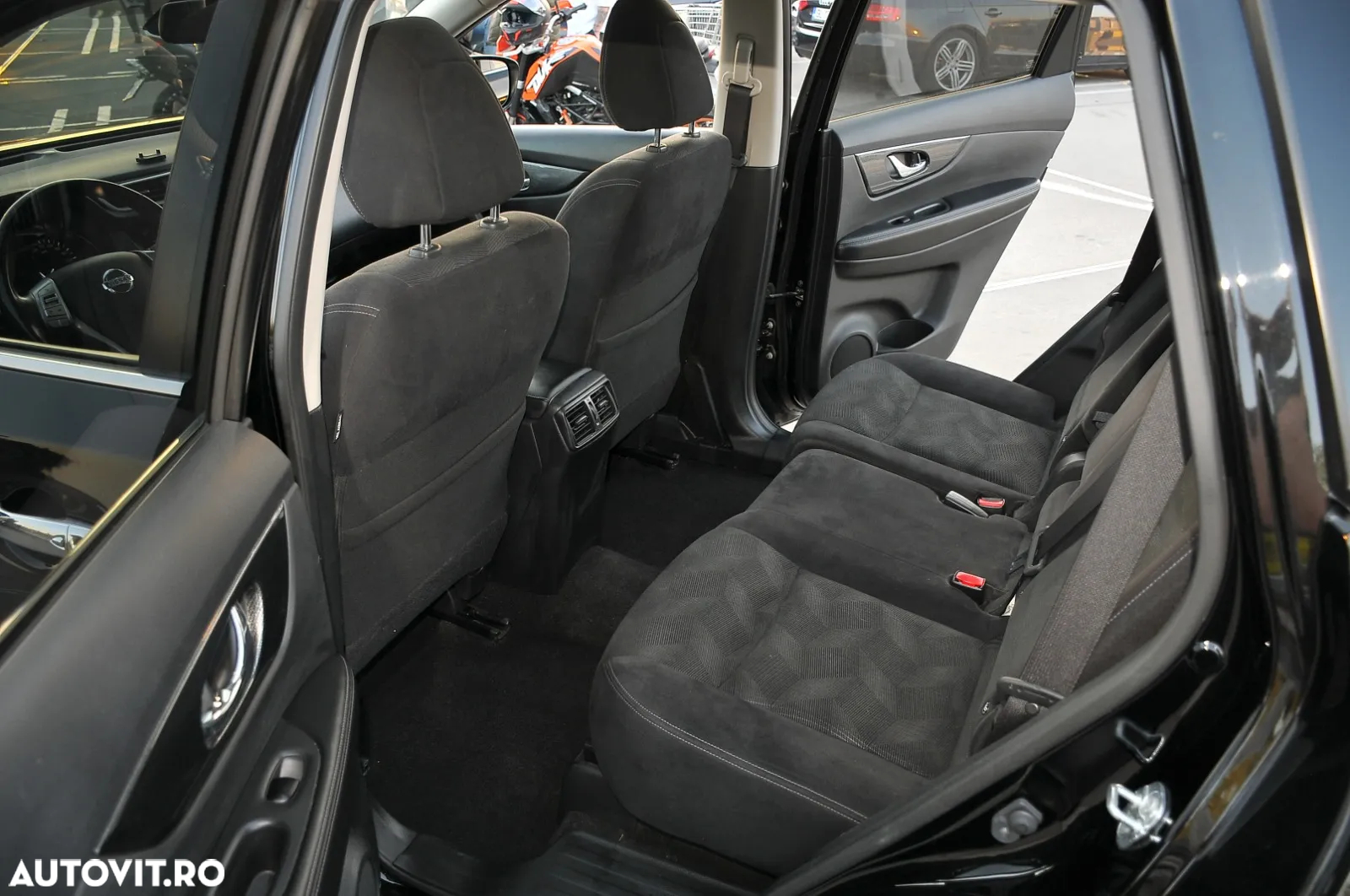 Nissan X-Trail 2.0 dCi ALL-MODE 4x4i Xtronic N-Connecta - 11