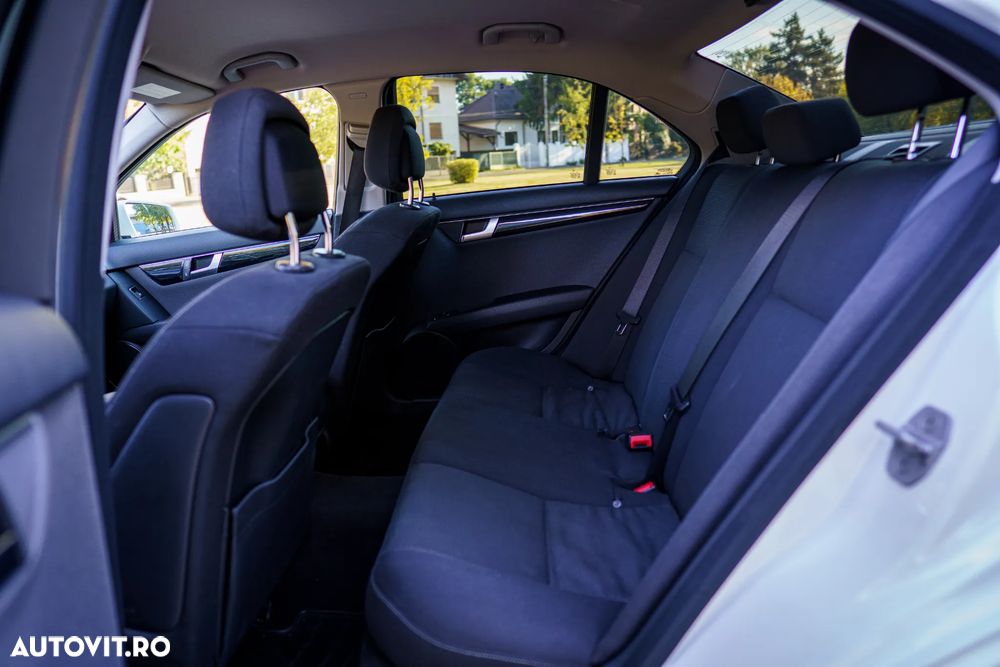 Mercedes-Benz C 220 CDI - 9