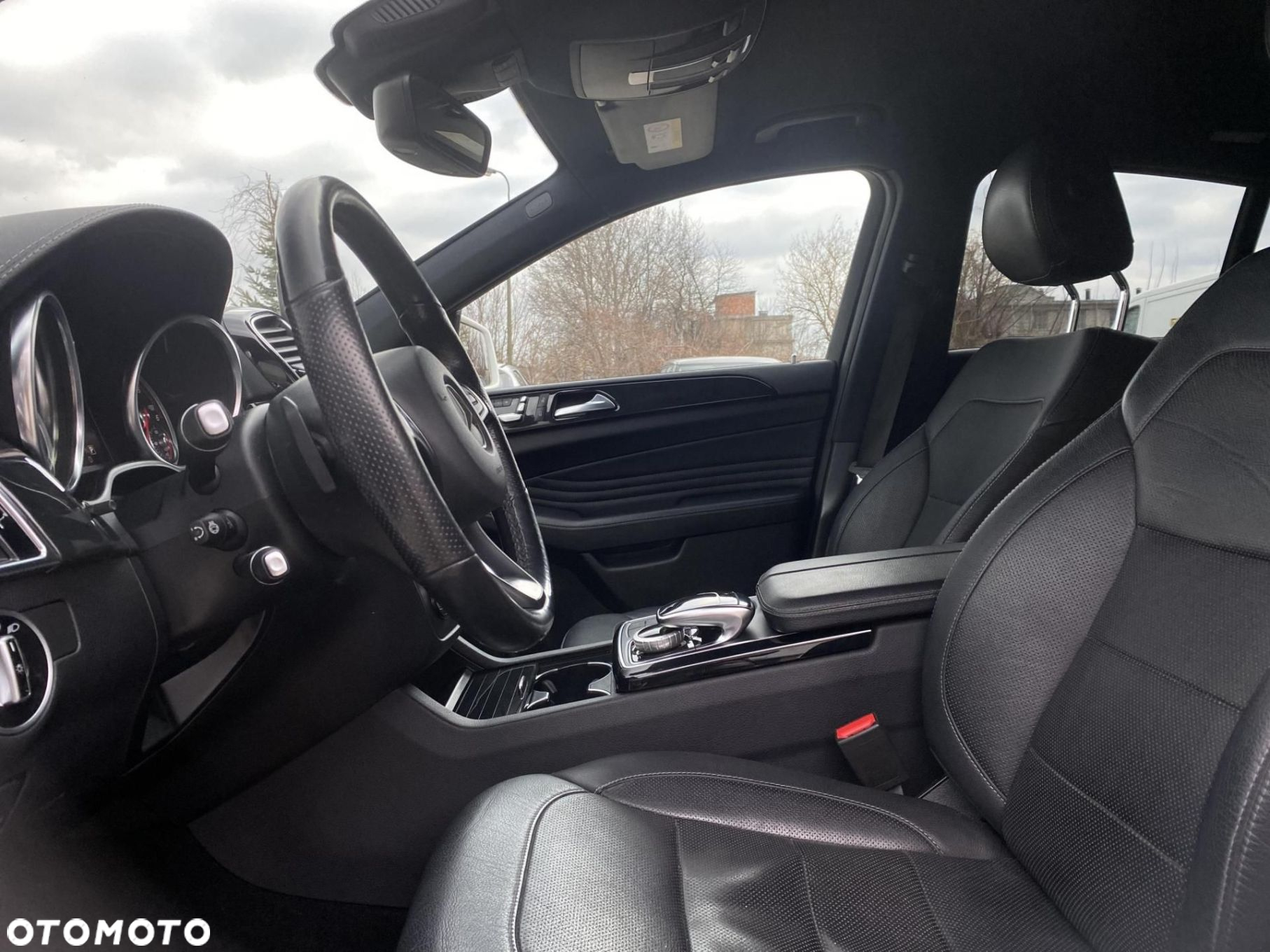 Mercedes-Benz GLE - 10