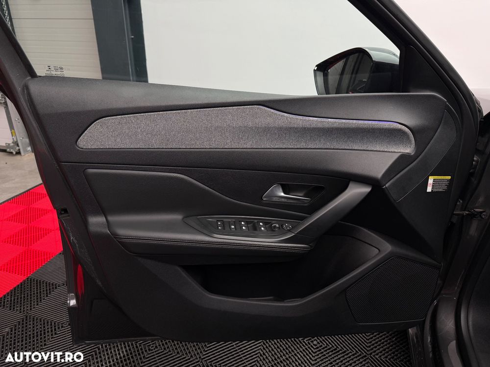 Peugeot 308 BlueHDi 130 EAT8 Allure - 20