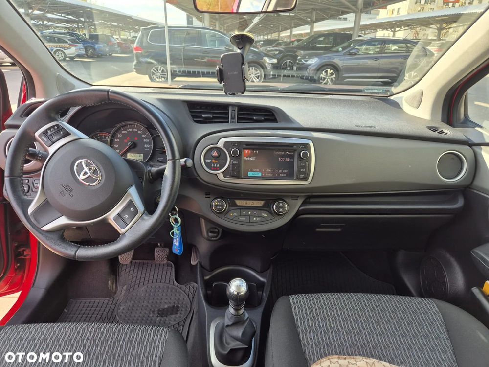 Toyota Yaris 1.33 Premium - 5