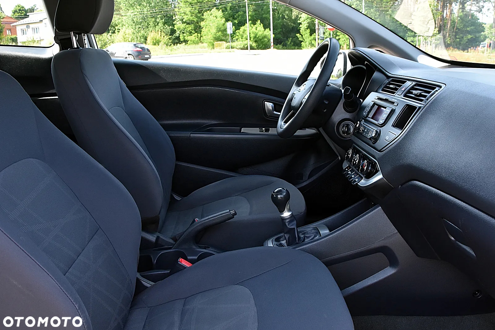 Kia Rio 1.2 Attract - 13