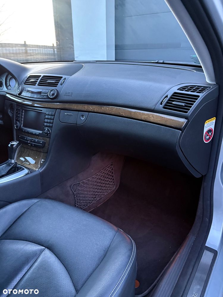 Mercedes-Benz Klasa E - 28