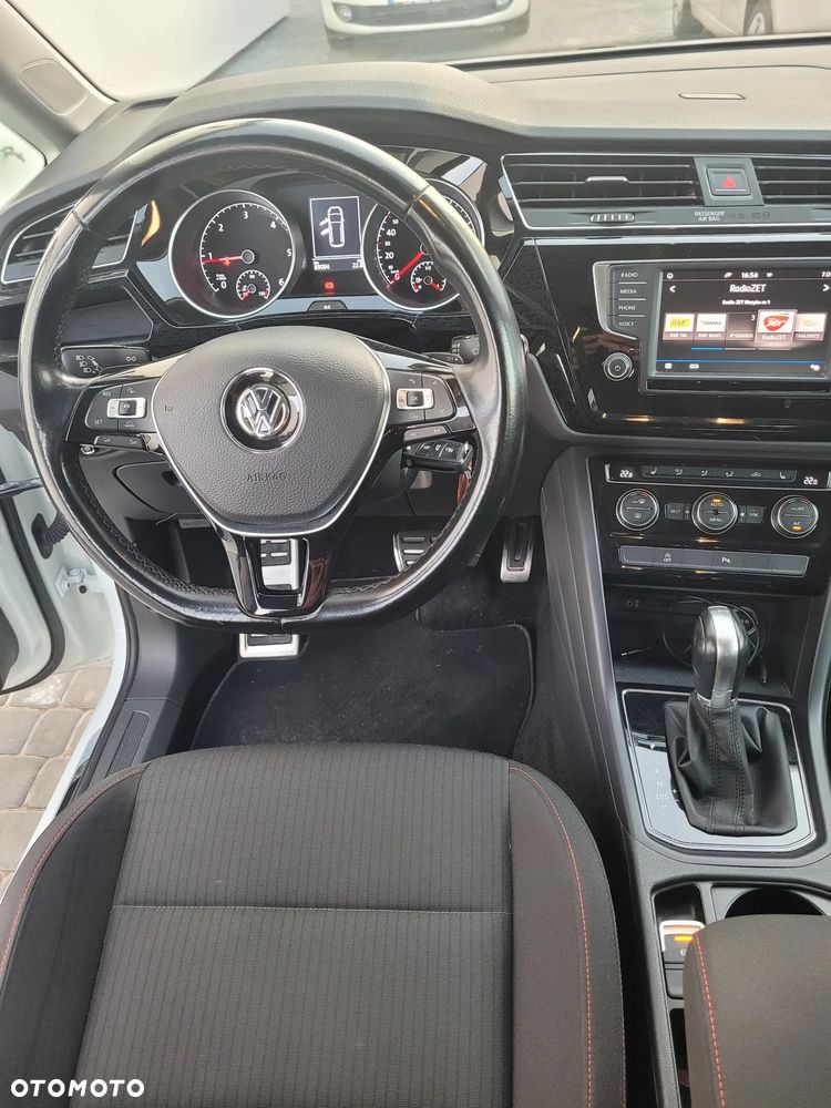 Volkswagen Touran 2.0 TDI SCR (BlueMotion Technology) DSG SOUND - 4