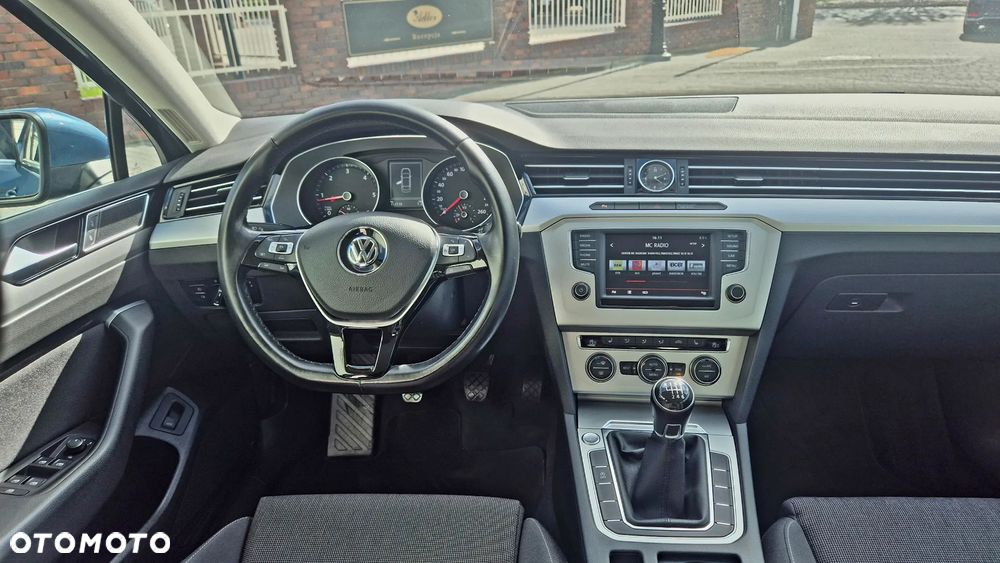 Volkswagen Passat 2.0 TDI (BlueMotion Technology) Comfortline - 18