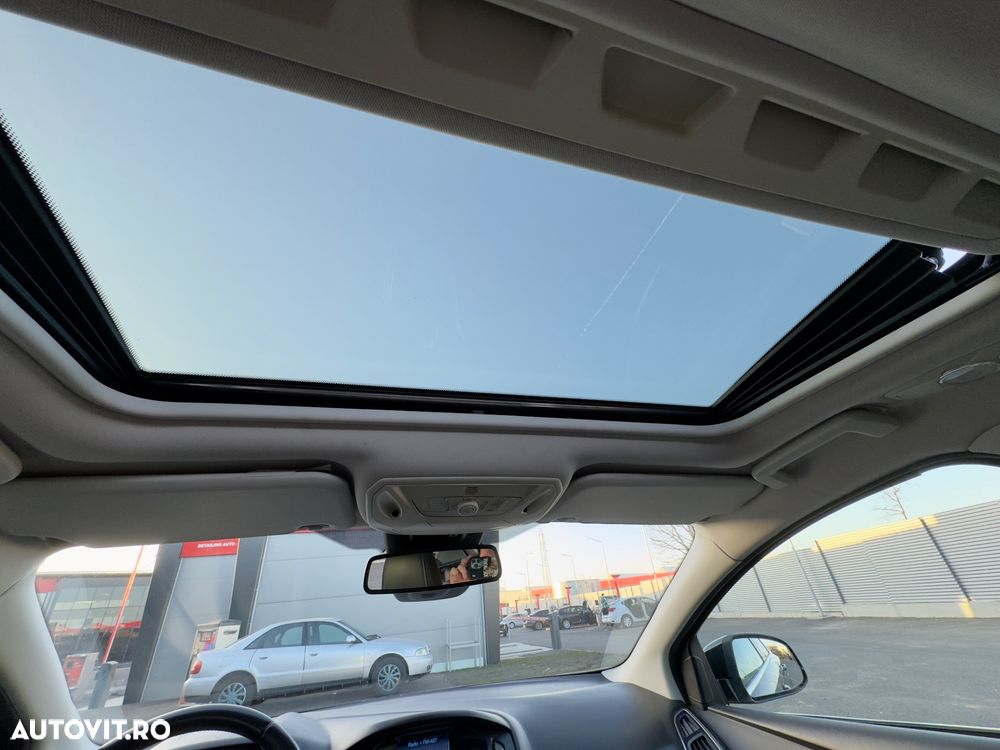 Ford Focus 2.0 TDCI DPF Powershift Titanium - 10