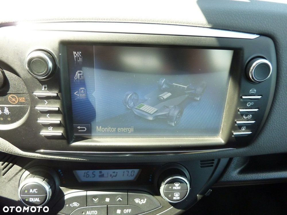 Toyota Yaris - 24