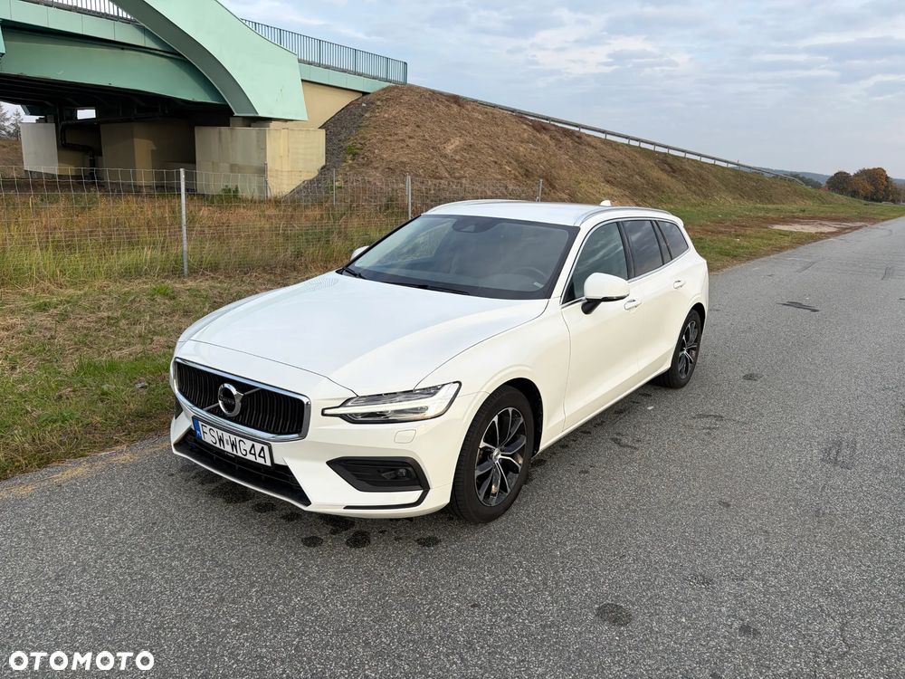 Volvo V60 2020 photo 2