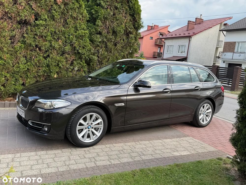 BMW Seria 5 525d Luxury Line - 3