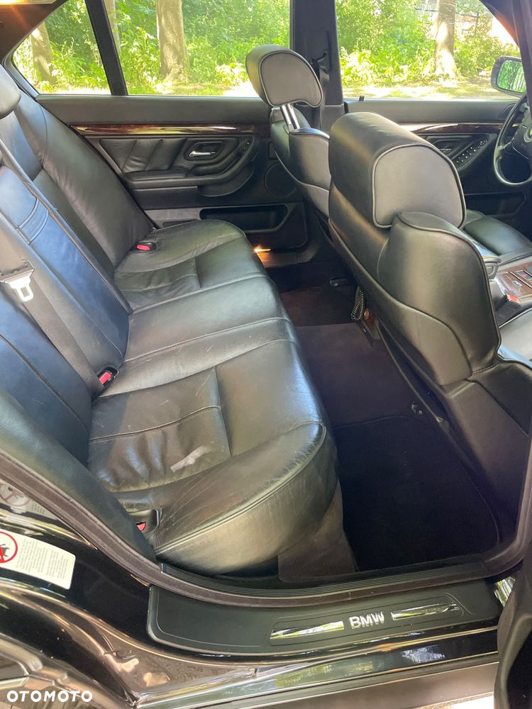 BMW Seria 7 740i - 11
