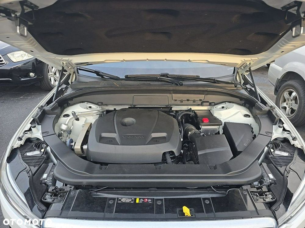 Volvo XC 60 T5 AWD R-Design - 14
