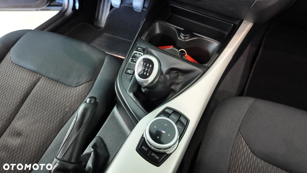 BMW Seria 1 116d EfficientDynamics Edition Urban Line - 38