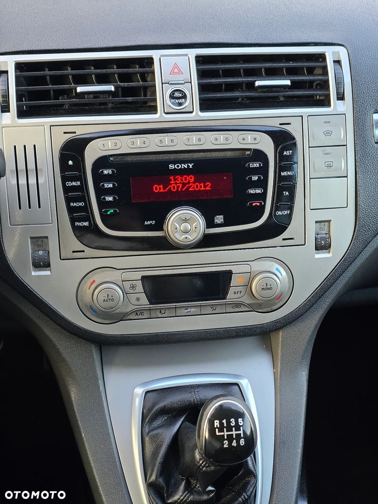 Ford Kuga - 10