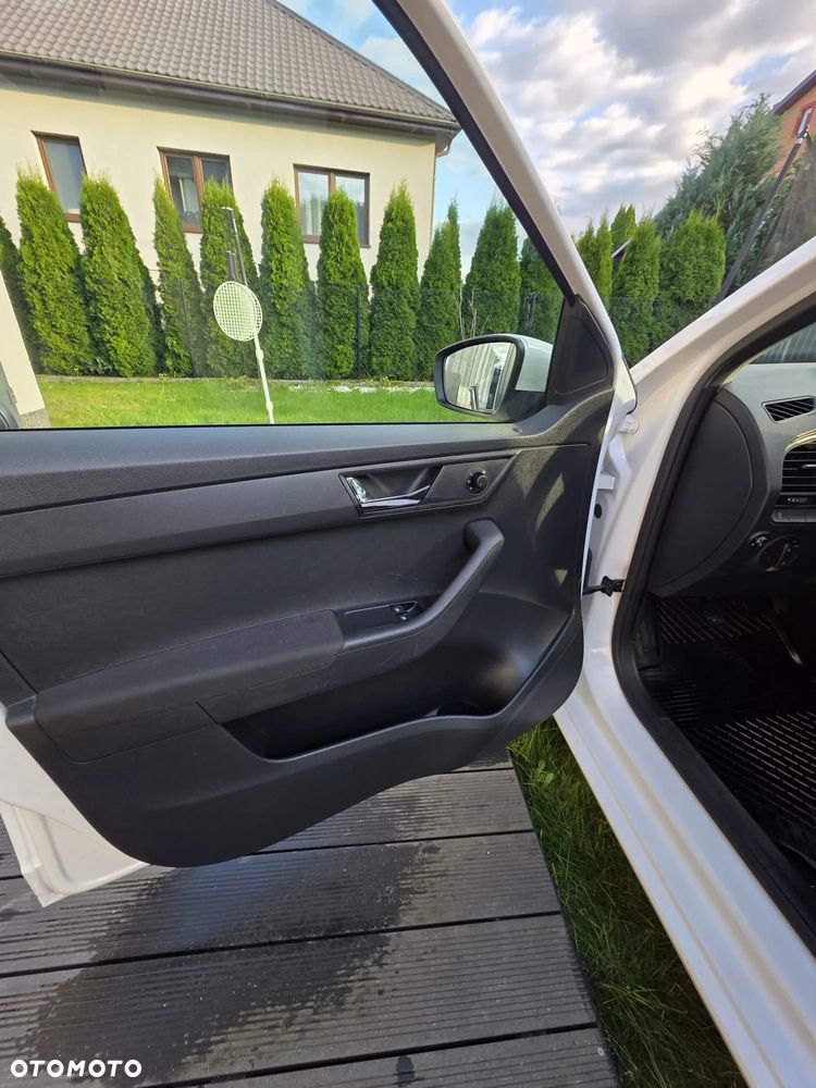 Skoda Fabia 1.0 Ambition - 23