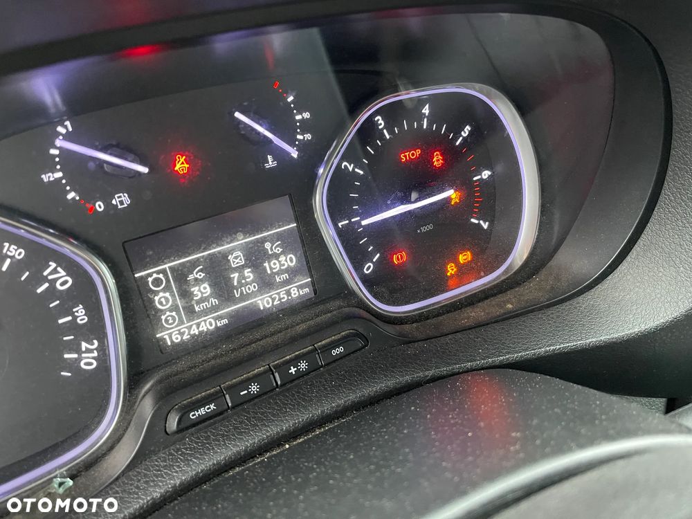 Citroën Jumpy Rok 2019_6 Osobowy_Brygadówka_Holenderka_6 Osób_Dubel kabina_1.6 HDI DIESEL Oszczędny_Klimatyzacja - 16