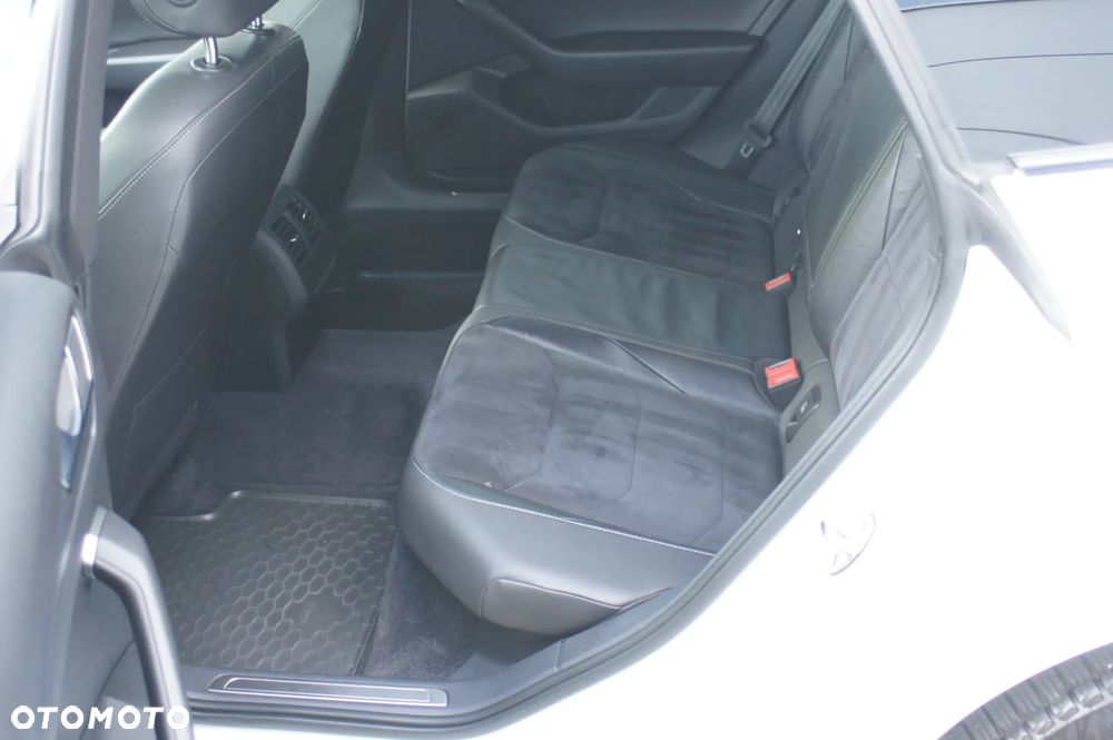 Volkswagen Arteon 2.0 TDI SCR R-Line Edition DSG - 18