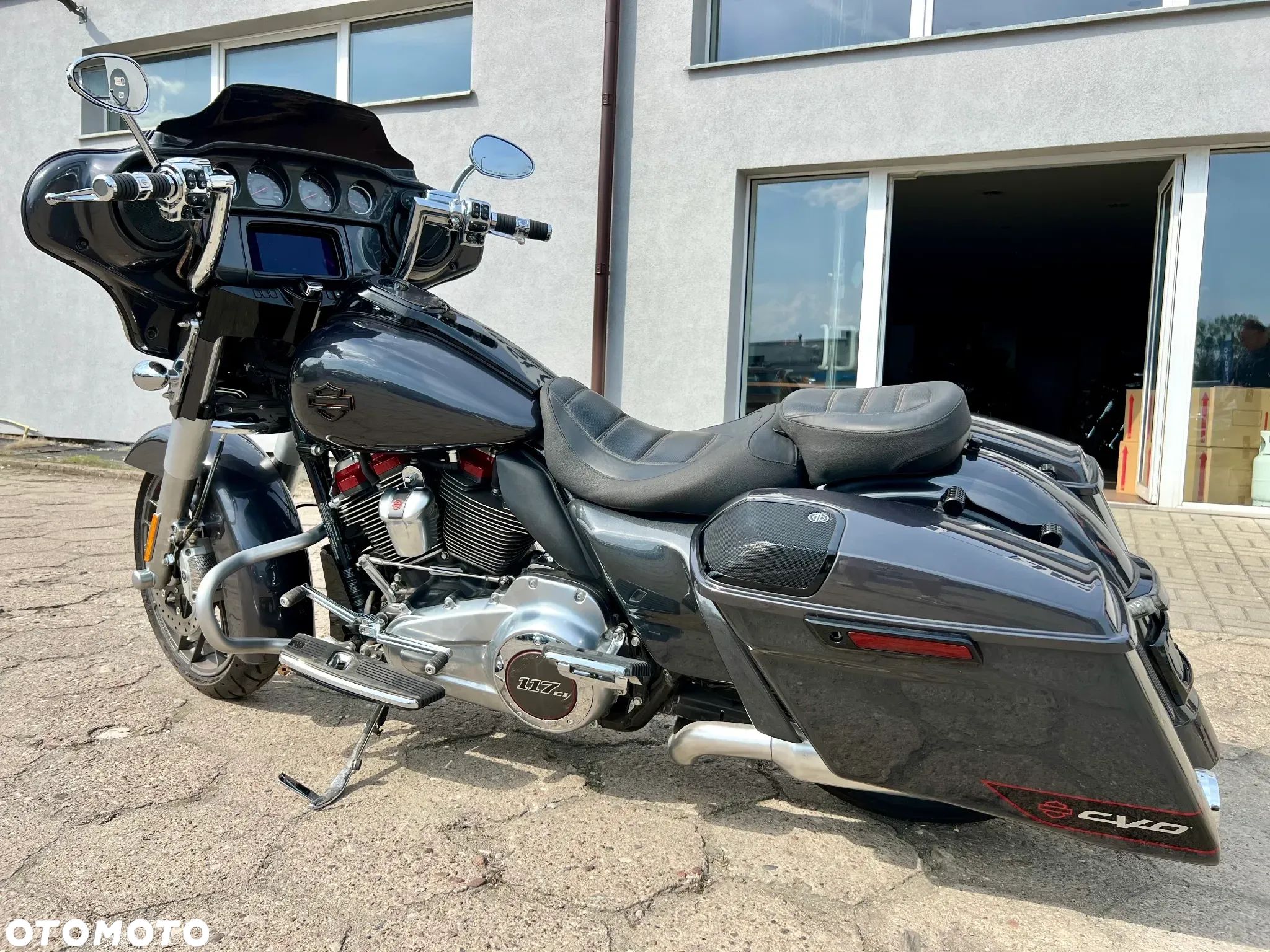 Harley-Davidson Touring Street Glide - 1