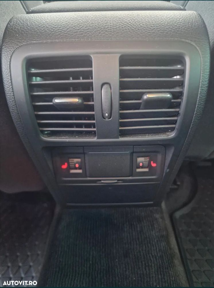 Volkswagen Passat CC - 28