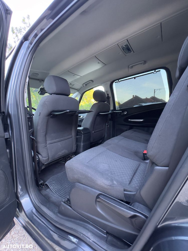 Ford Galaxy 2.0 TDCi DPF Ghia - 13