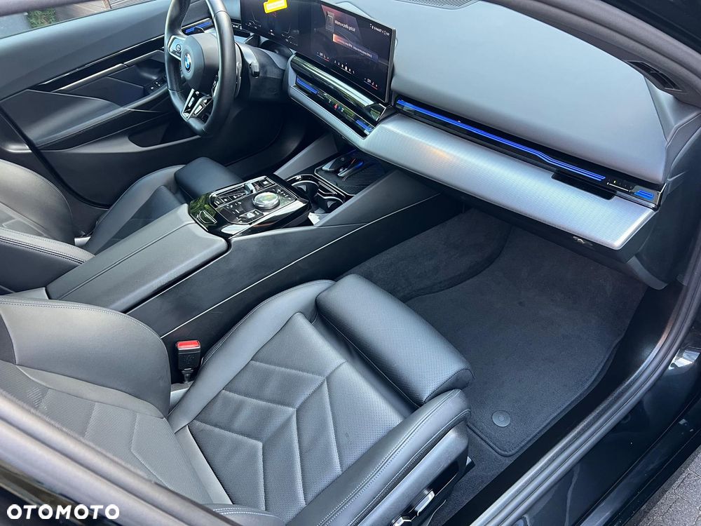 BMW Seria 5 - 21