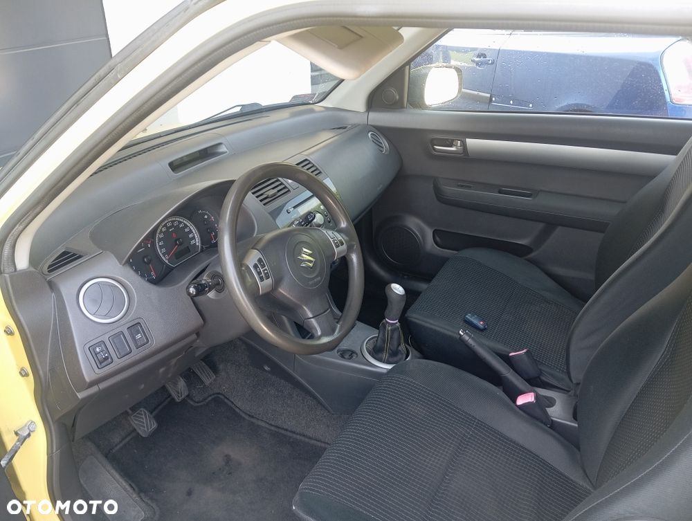 Suzuki Swift - 5