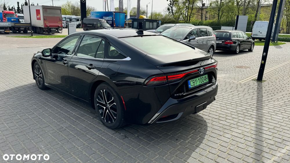 Toyota Mirai Luxury - 3