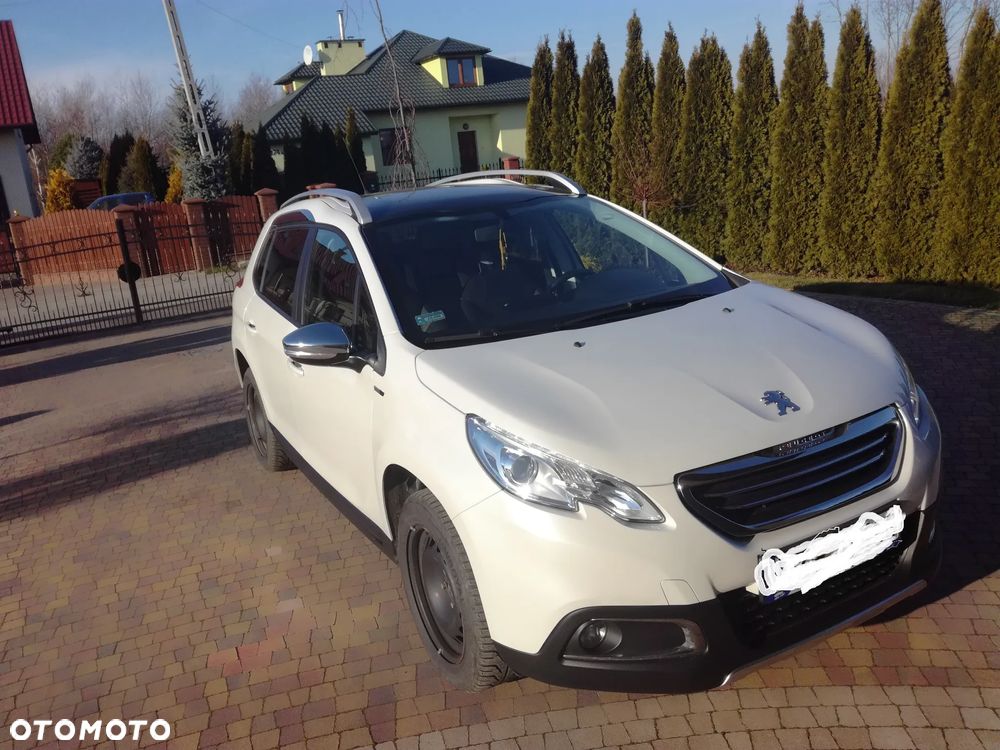 Peugeot 2008 1.2 Pure Tech Style S&S - 3