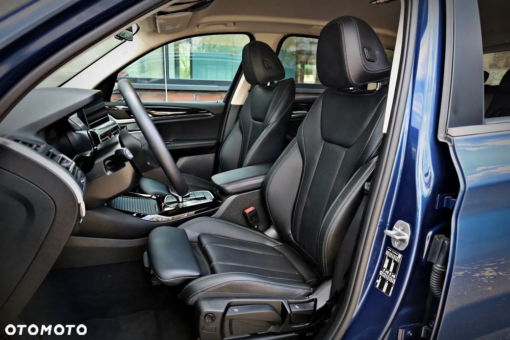 BMW X3 sDrive18d mHEV - 22