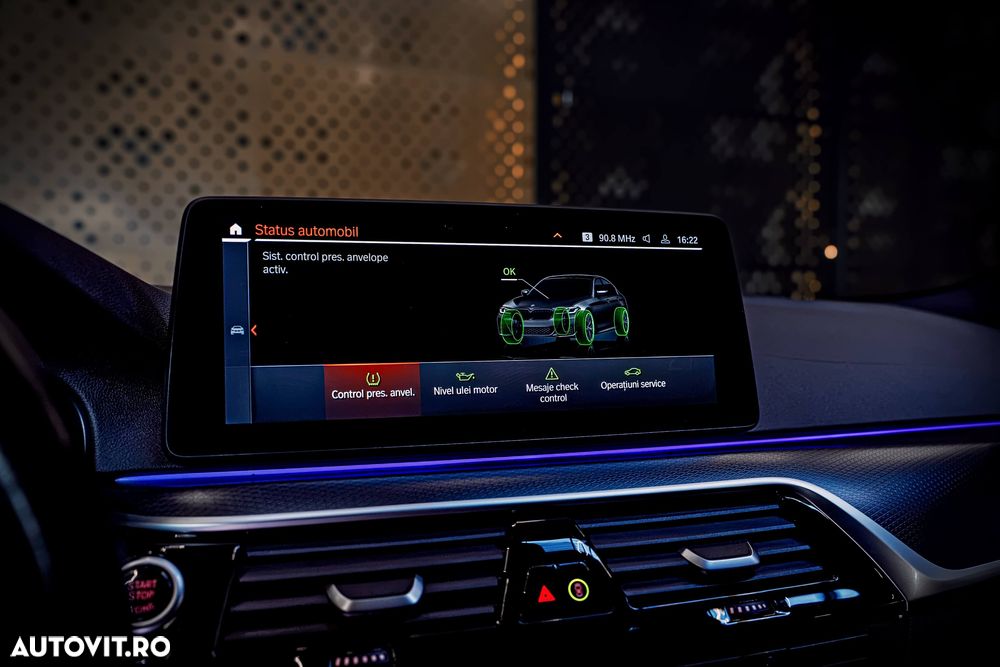 BMW Seria 5 530e xDrive Aut. - 27