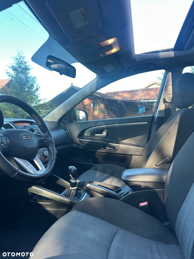 Kia Ceed - 12