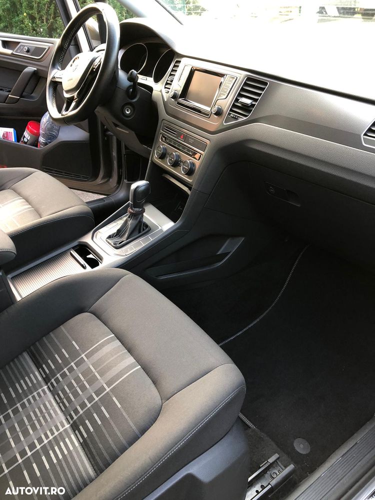 Volkswagen Golf Plus 2.0 TDI Comfortline DSG - 9