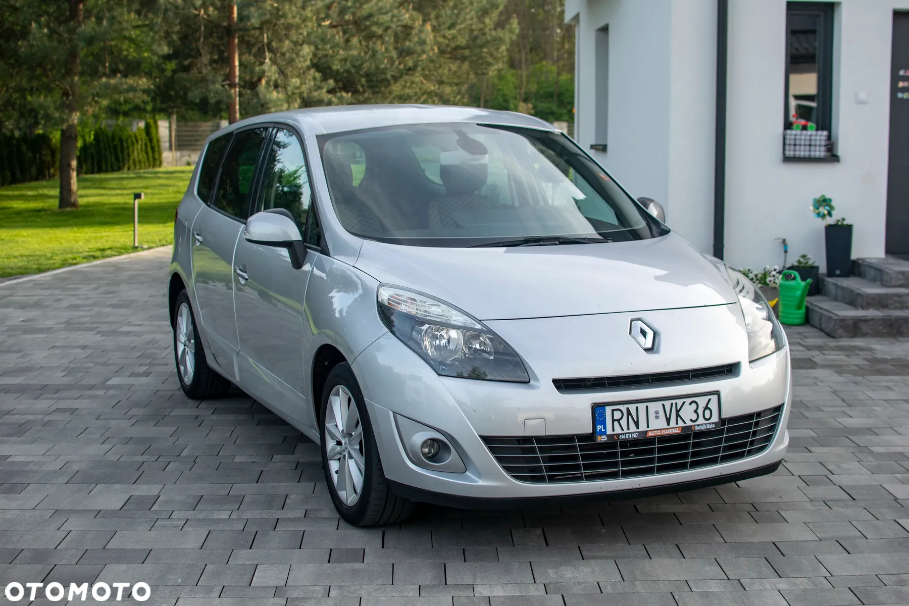 Renault Grand Scenic - 2