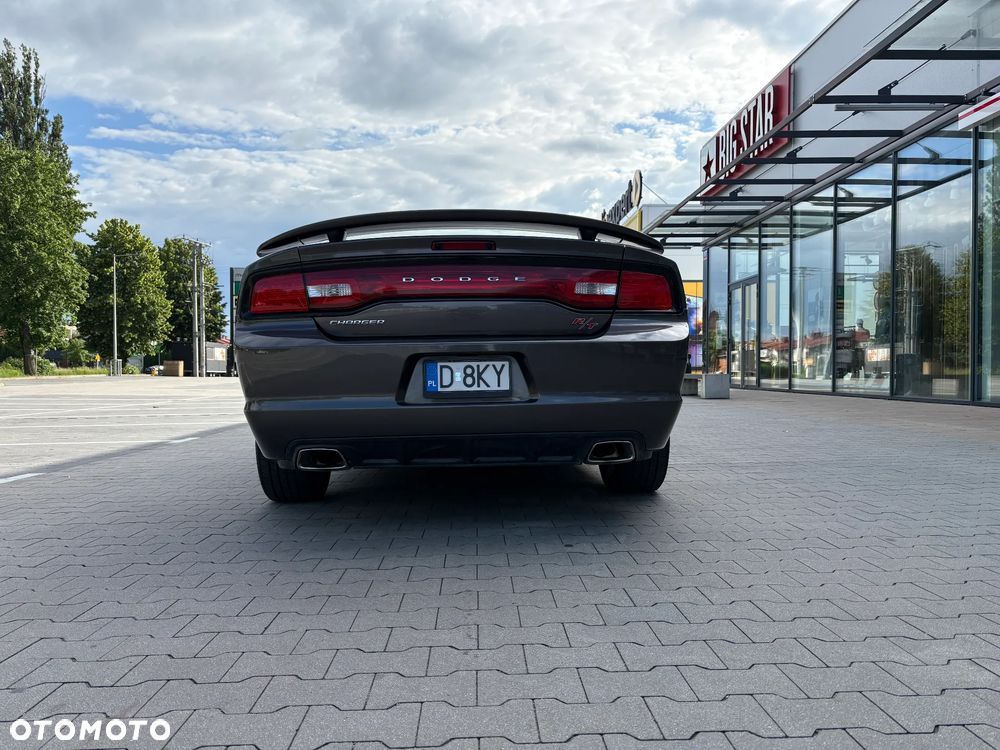Dodge Charger 5.7 V8 RT - 9