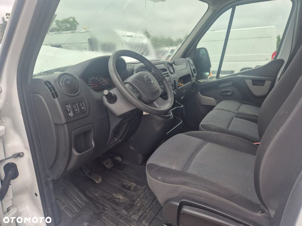 Nissan nv400 - 10