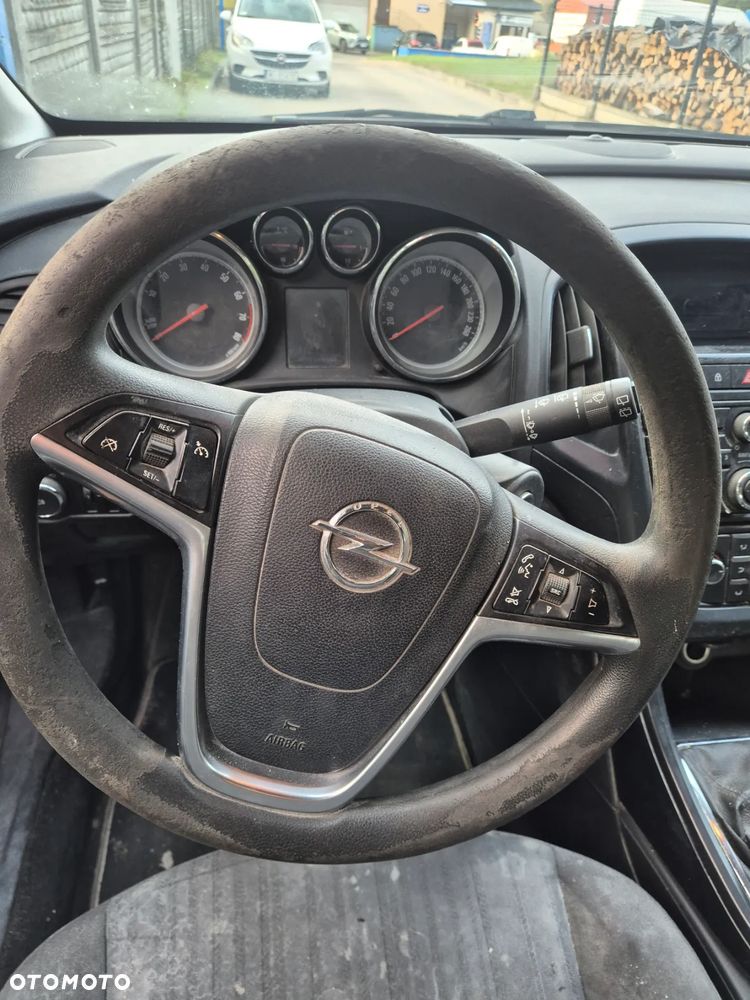 Opel Astra GTC 1.4 Turbo - 10