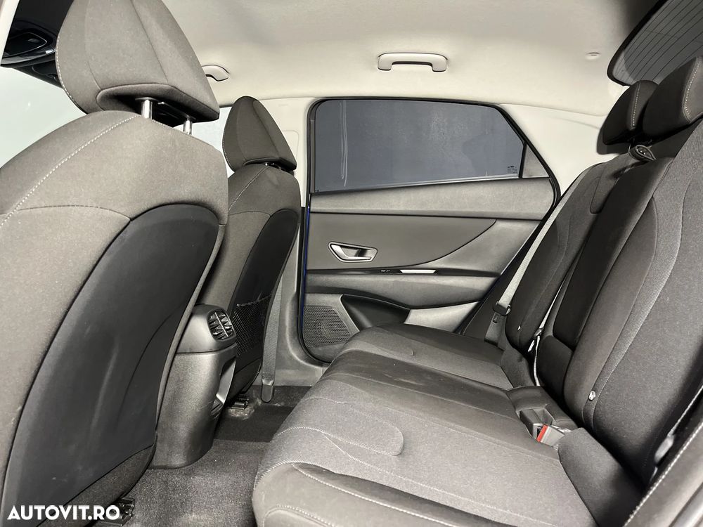 Hyundai Elantra - 13