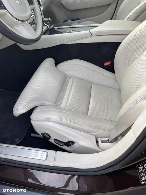 Volvo V90 D5 SCR AWD Momentum Pro - 10