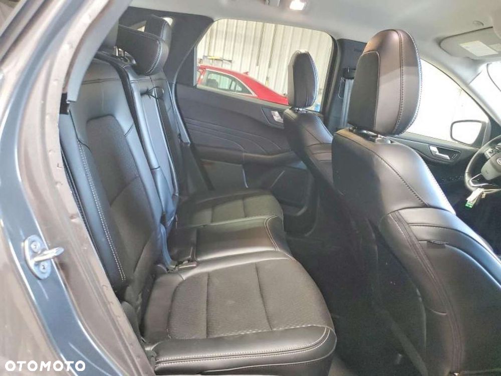 Ford Escape - 9