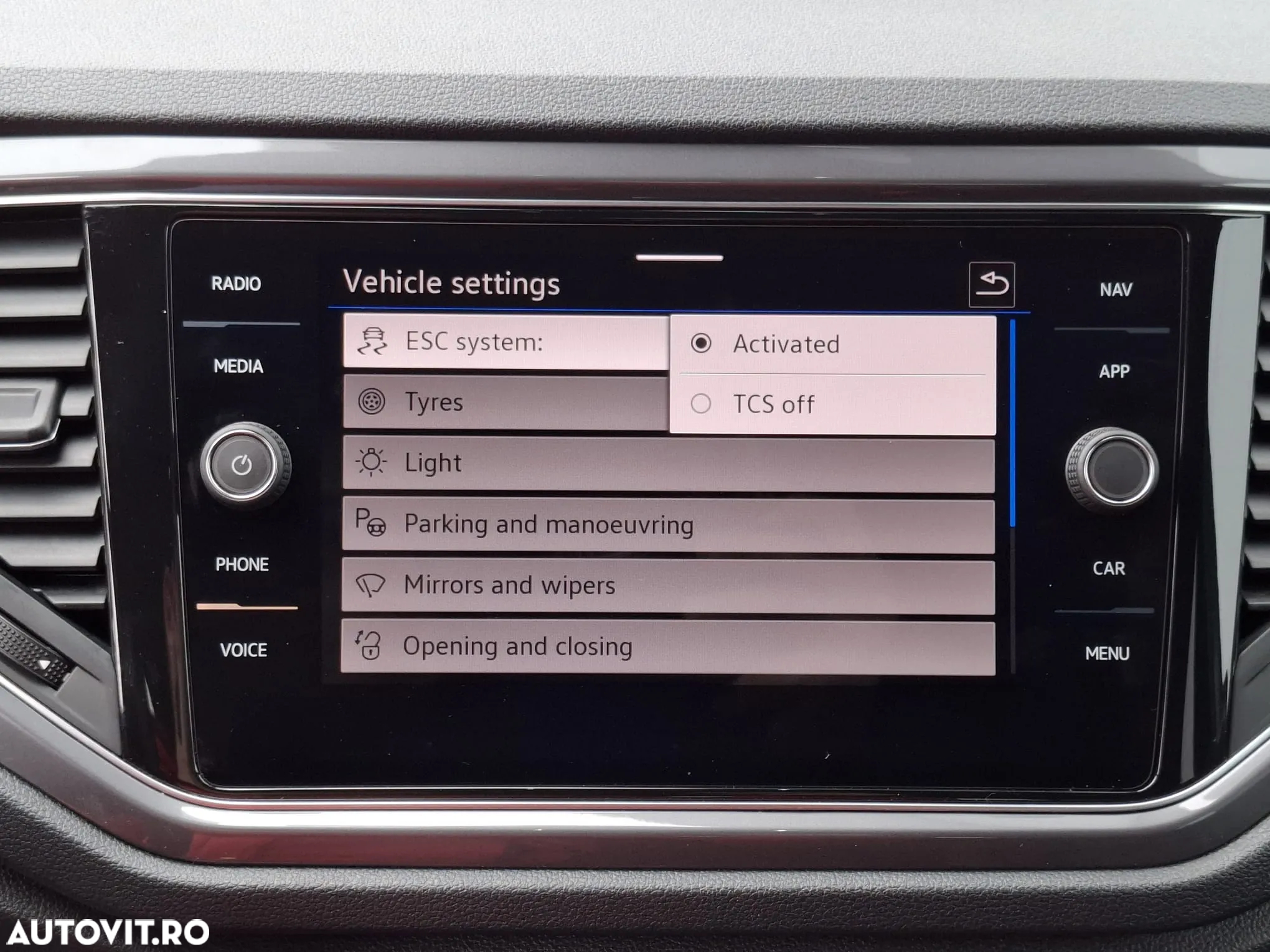 Volkswagen T-ROC 1.5 TSI DSG Sport - 35