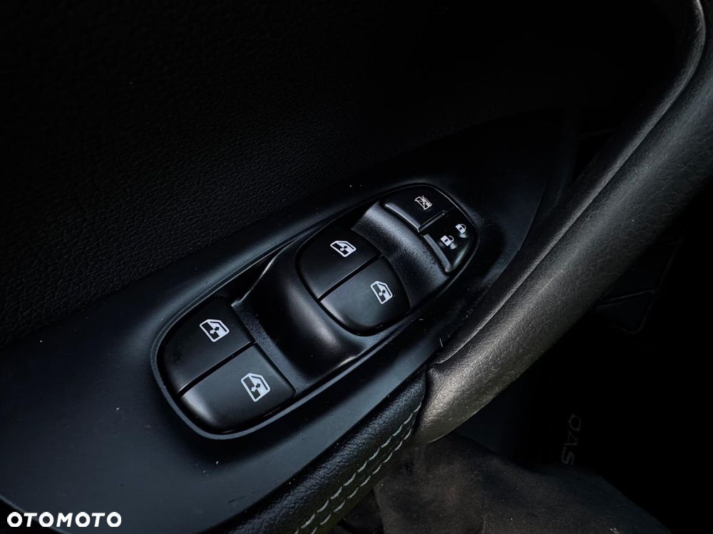 Nissan Qashqai 1.3 DIG-T TEKNA - 35