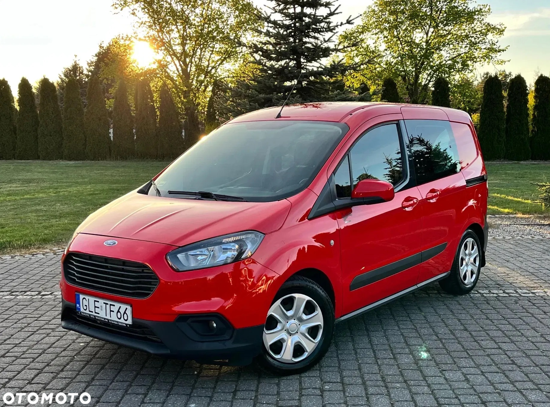 Ford Tourneo Courier - 2