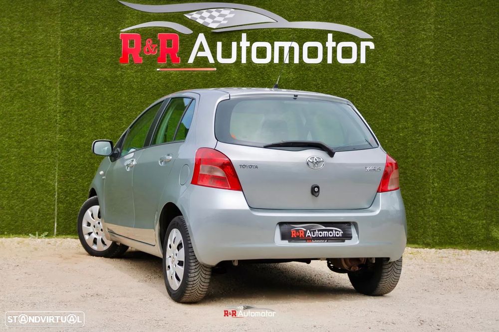 Toyota Yaris 1.4 D-4D Sol+AC - 2