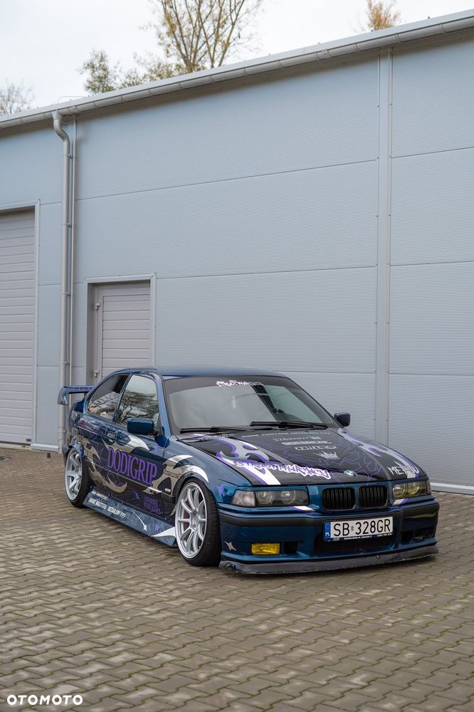 BMW Seria 3 328i - 12